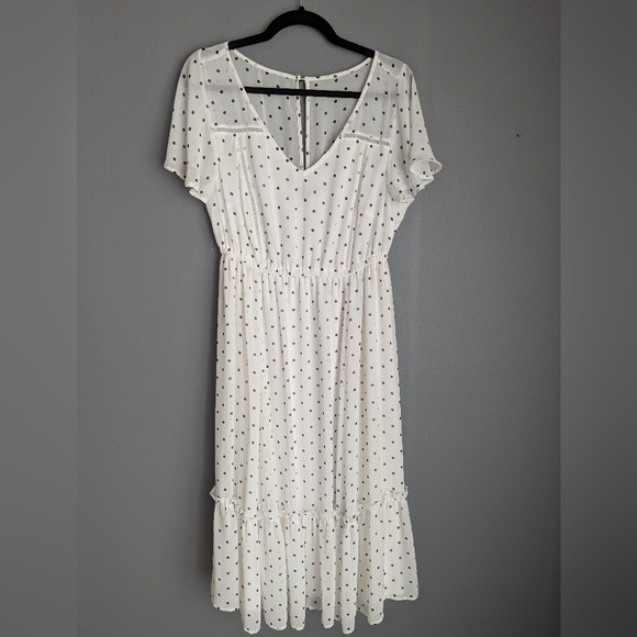 torrid Dresses & Skirts - Torrid size zero white with black polka Dot Dress 19x14 x47